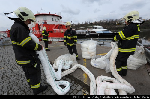 Hasiči: Nenápadní hrdinové, kteří každý rok zachrání tisíce lidí a majetek za miliardy